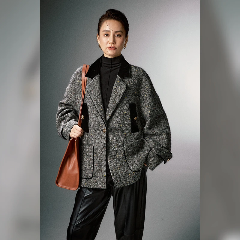 超细人字纹羊毛亚麻混纺肌理感外套 真丝丝绒翻领大衣24W61263W