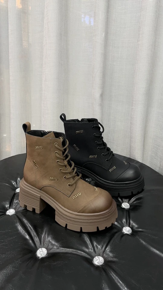 复古工装马丁靴女鞋秋冬新款厚底高帮真皮系带休闲短靴