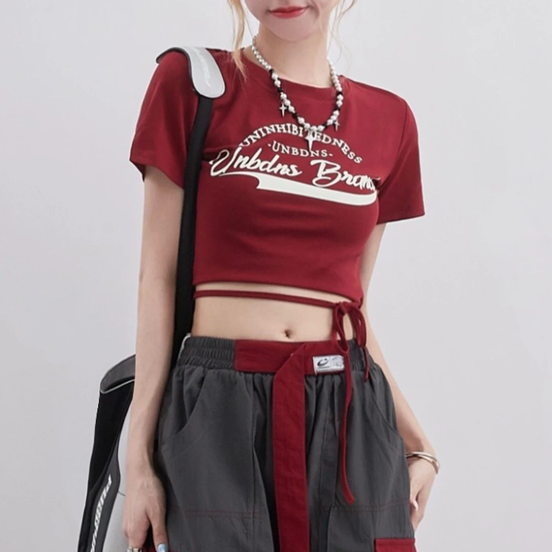 EMO辣妹 复古红色短袖T恤女夏国潮字母印花绑带修身短款露脐上衣