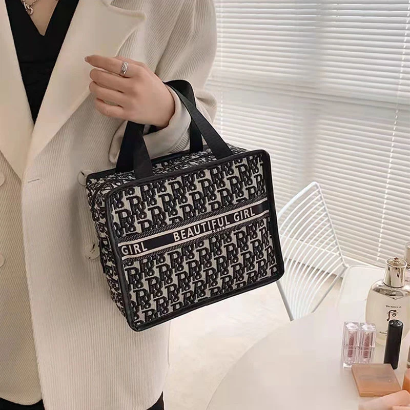 新款【无兜】化妆包便携式女大容量高颜值化妆品收纳包简约