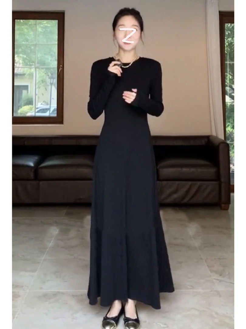 赫本风黑色修身长袖连衣裙子法式气质长裙