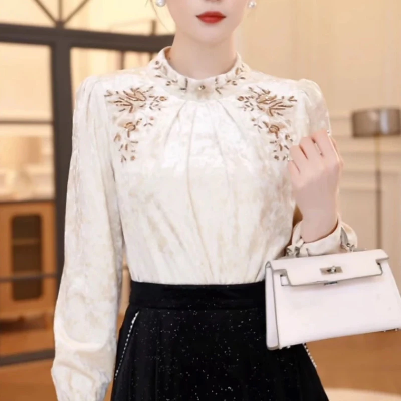 法式高端丝绒上衣打底衬衫女装2024早秋新款宽松时尚别致漂亮上衣