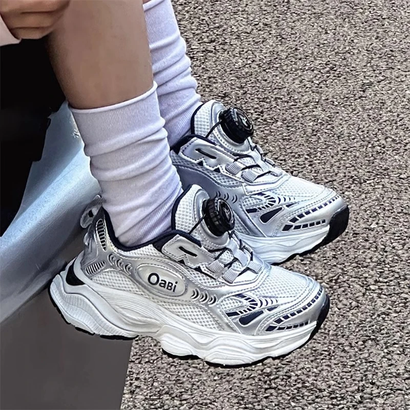 女童宝宝老爹跑步鞋2024春秋季新款旋转扣男童轻便透气网面运动鞋