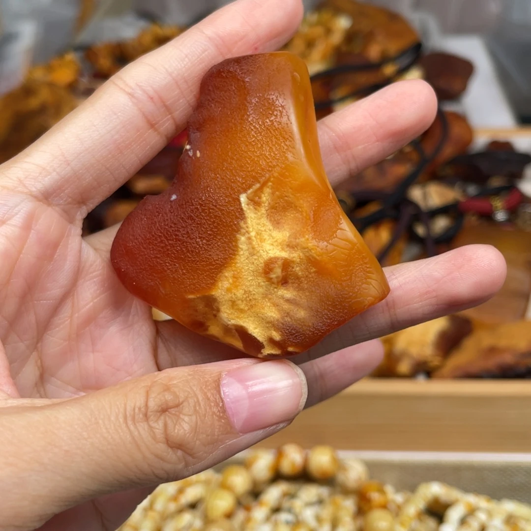 琥珀珠宝奇石未镶嵌