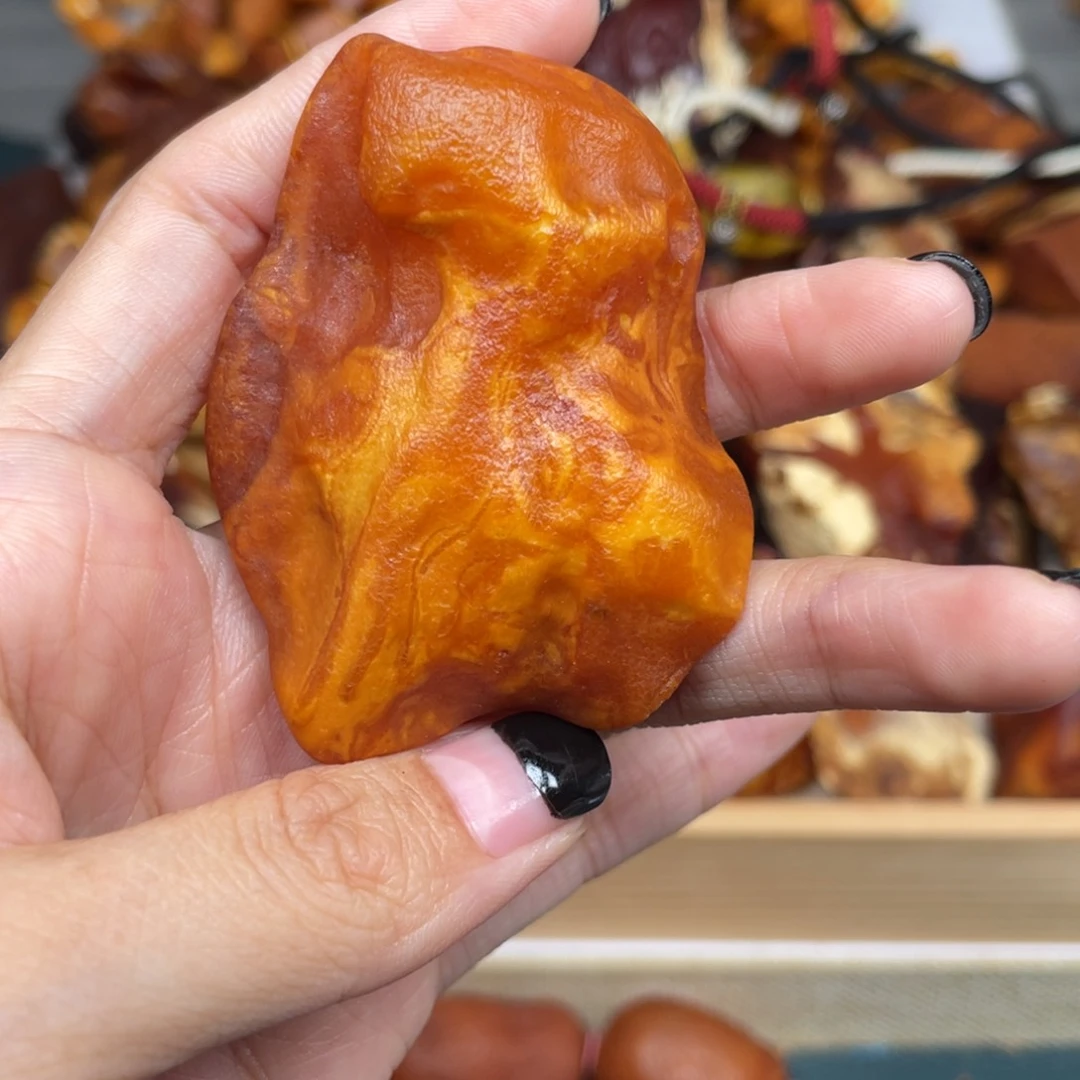 琥珀珠宝奇石未镶嵌