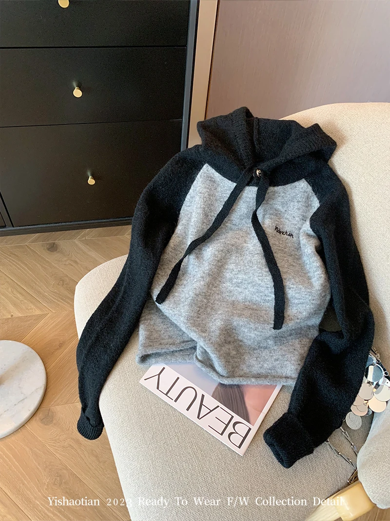 撞色刺绣插肩袖抽绳连帽毛衣女2023秋冬季休闲百搭软糯套头针织衫