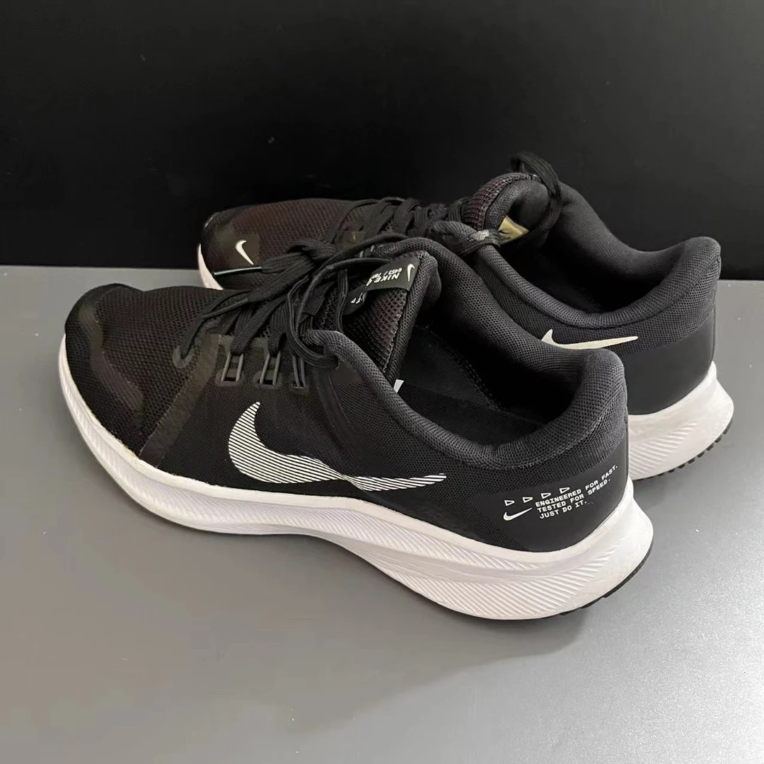 42码 低帮 黑色 跑鞋 9新