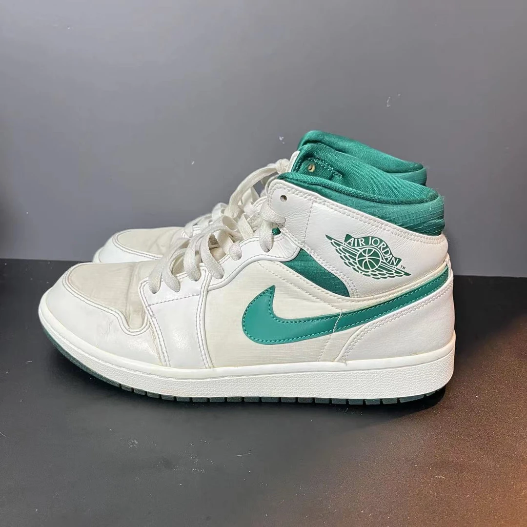 42.5码/AJ1 白绿 中帮 板鞋 鞋头褶皱 轻微胶印