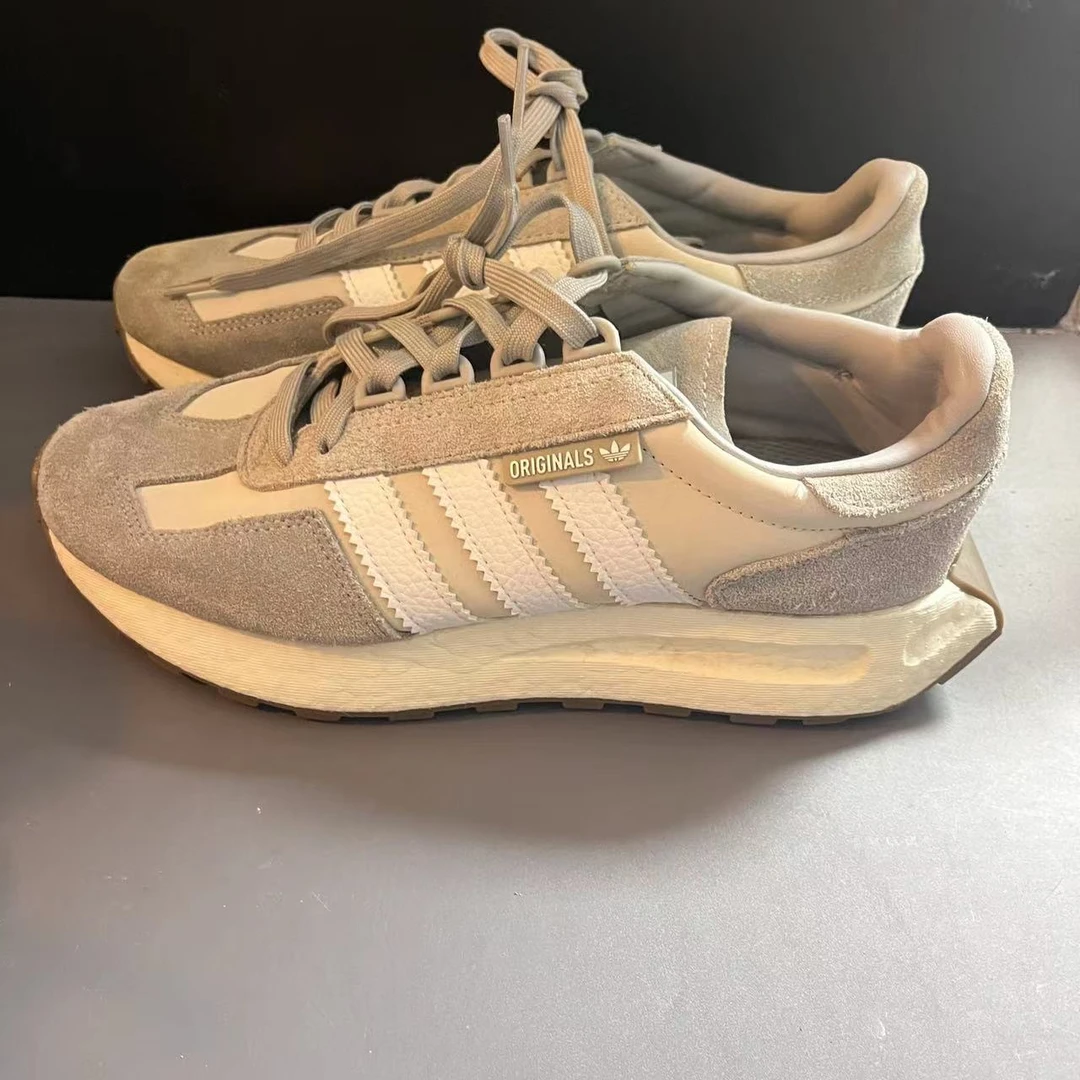 41.5码 低帮 白灰 跑鞋 95新