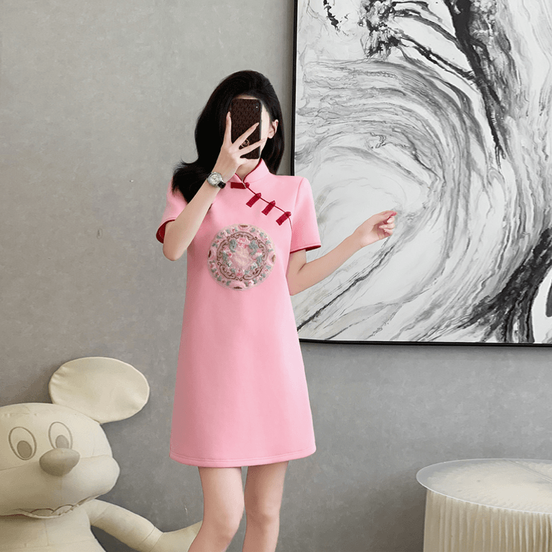 新中式国风连衣裙女夏季新款小个子粉色减龄重工刺绣盘扣旗袍裙子