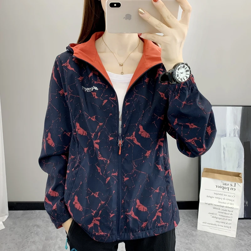 秋冬新款户外冲锋衣女双面穿运动防风防水透气登山服连帽休闲外套