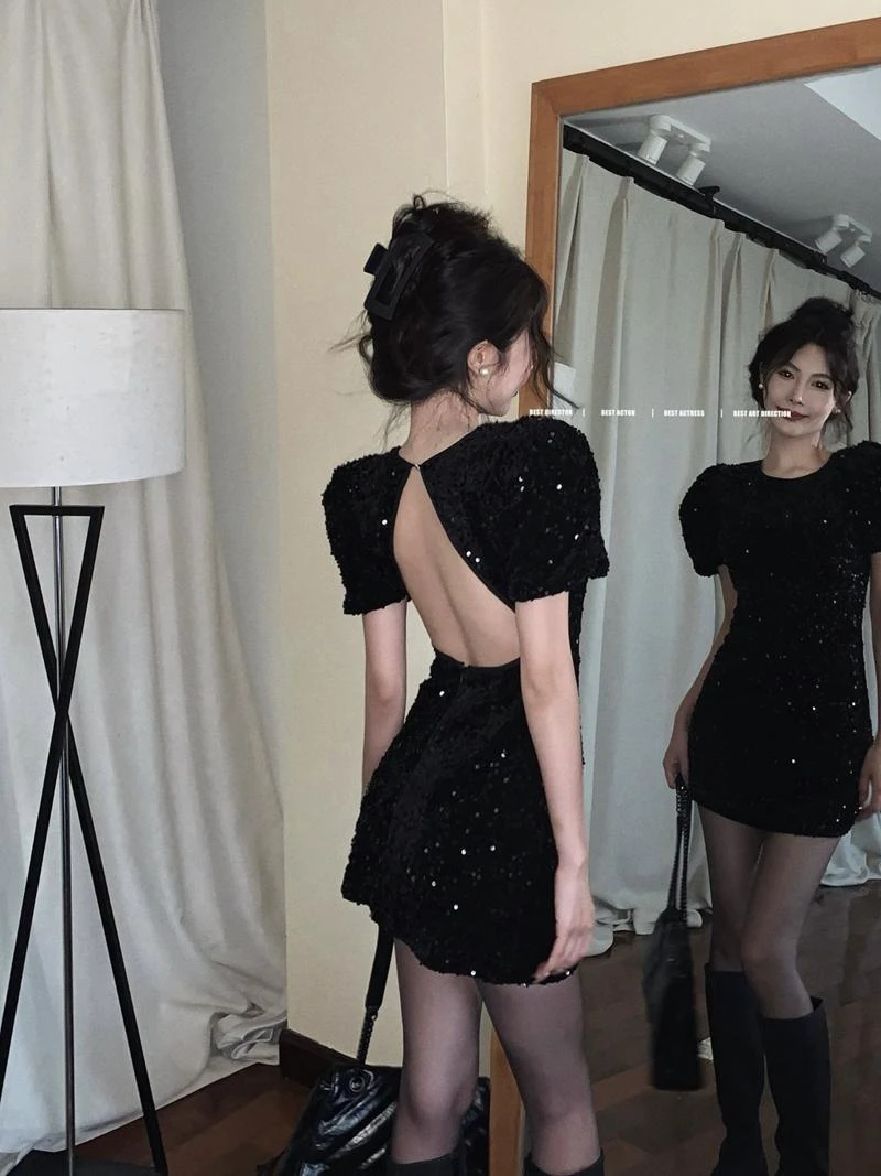 亮片露背丝绒连衣裙女秋冬2023新款复古高级感修身包臀气质短裙潮