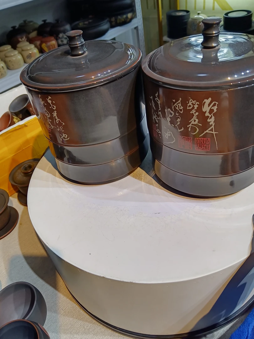 建水紫陶茶罐书法装饰