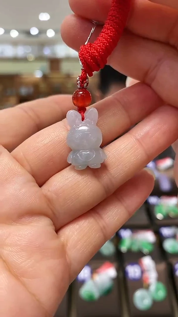 【闪购商品】翡翠颈饰未镶嵌天然翡翠兔兔