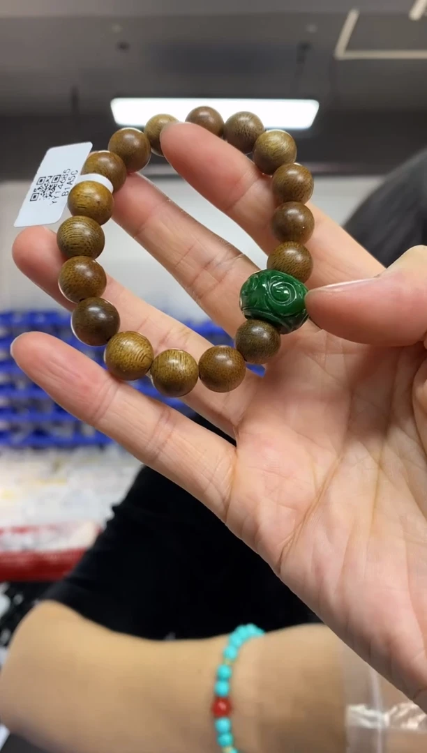 【闪购商品】翡翠手串未镶嵌多样性发其一颜色微差