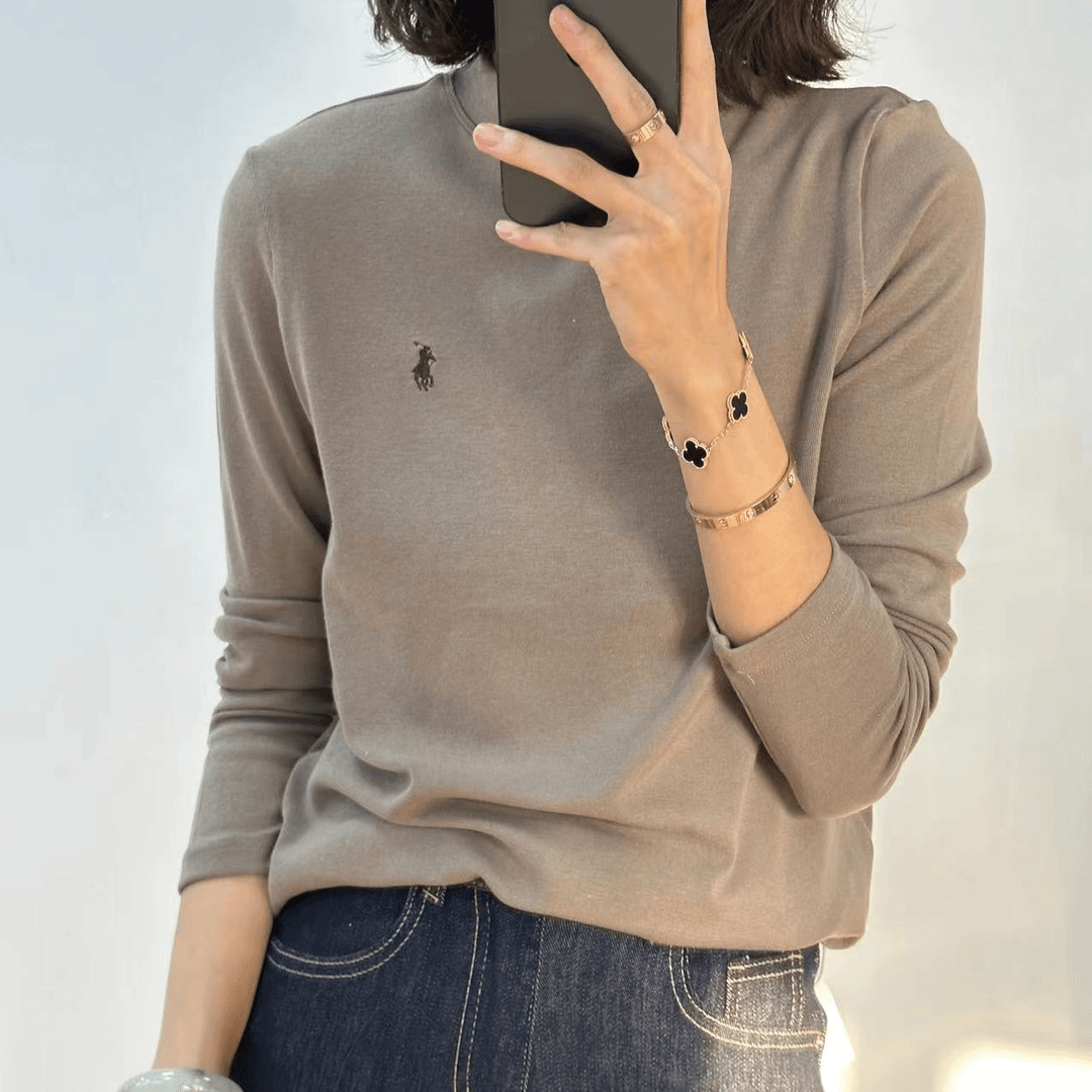 喜樂   2023秋季新款时尚百搭纯色休闲套头女士保罗刺绣T恤打底衫