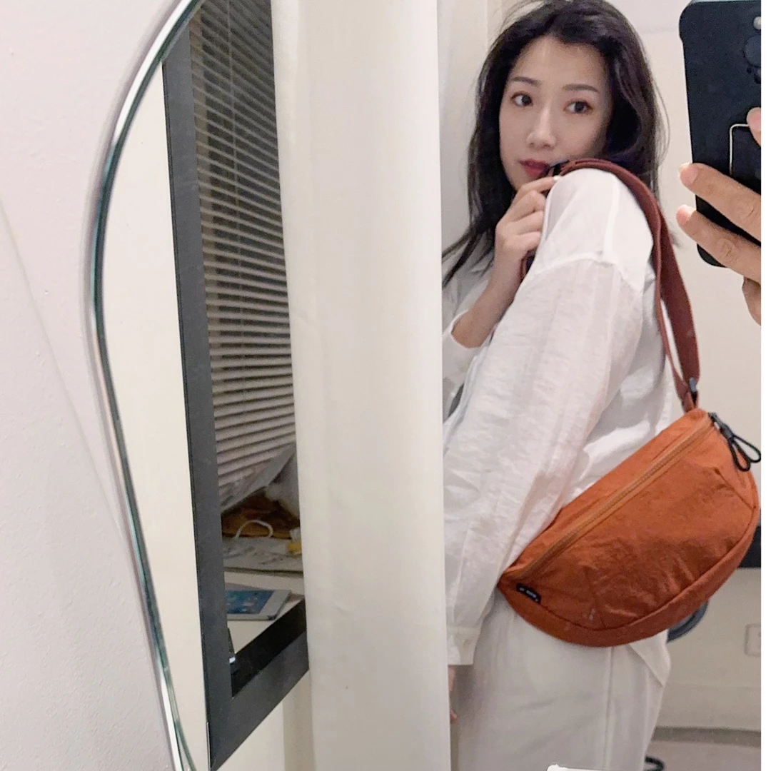 超轻泡芙棉五用单肩斜挎布包胸包腰包男女通用多隔层防泼水饺子包