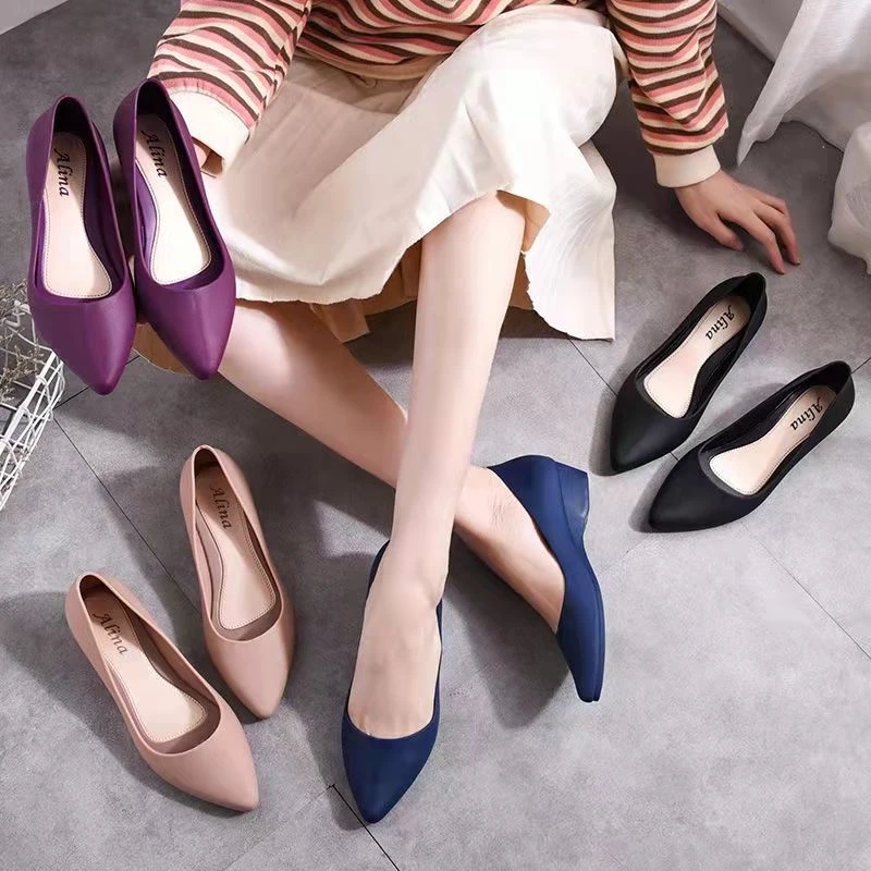 单鞋尖头四季鞋时尚韩版软底雨鞋水鞋防水防滑果冻鞋上班女鞋粗跟