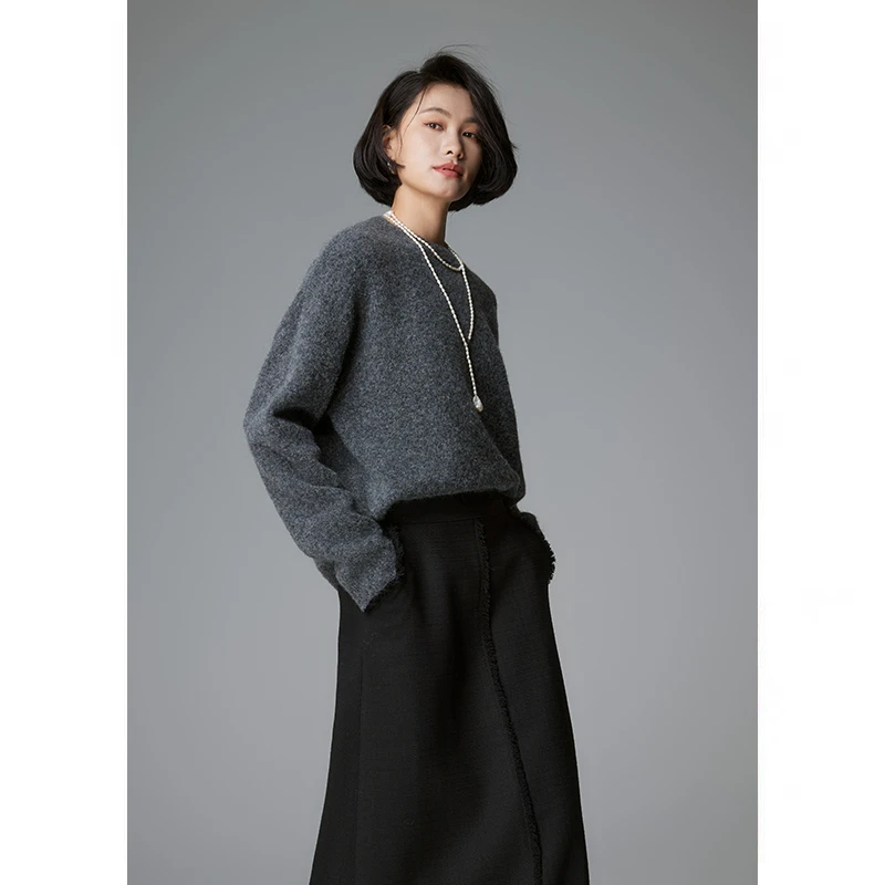 鲸乎2025春宽松慵懒风秋冬小个子羊驼毛衣
