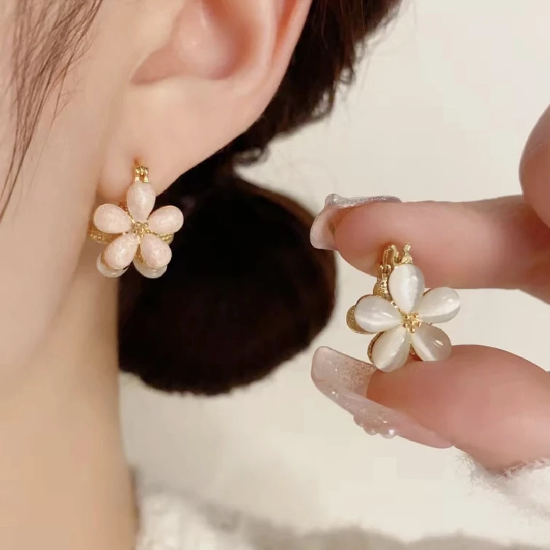 铜合金耳饰 百搭气质复古轻奢耳钉小众高级感精致两戴五瓣花耳环