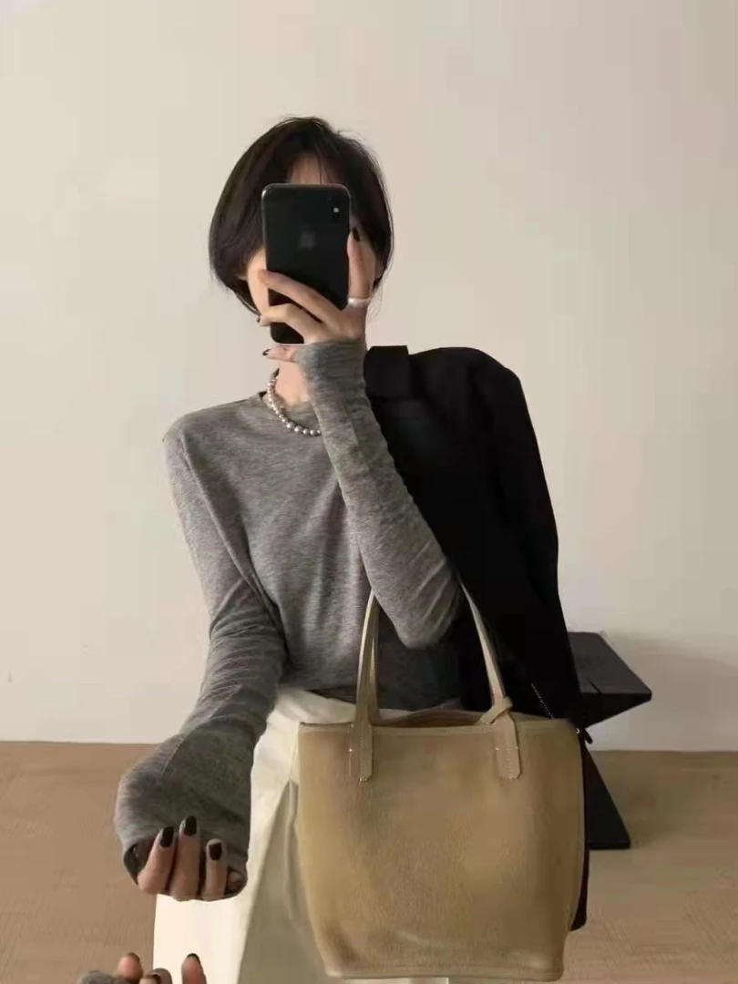 8197佳选轻奢女装秋季新款纯色简约圆领显瘦长袖上衣