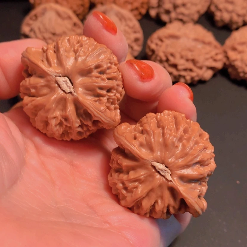 【闪购商品】文玩核桃吊坠小**～