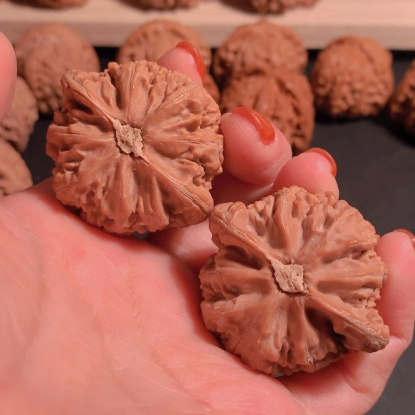 【闪购商品】文玩核桃吊坠t***c