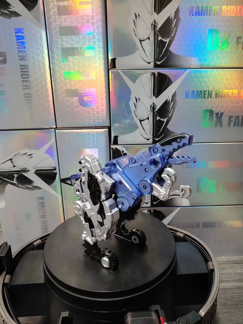 假面骑士CSM菜团小恐龙 fang獠牙记忆体自动弹牙眼睛带灯光台词版