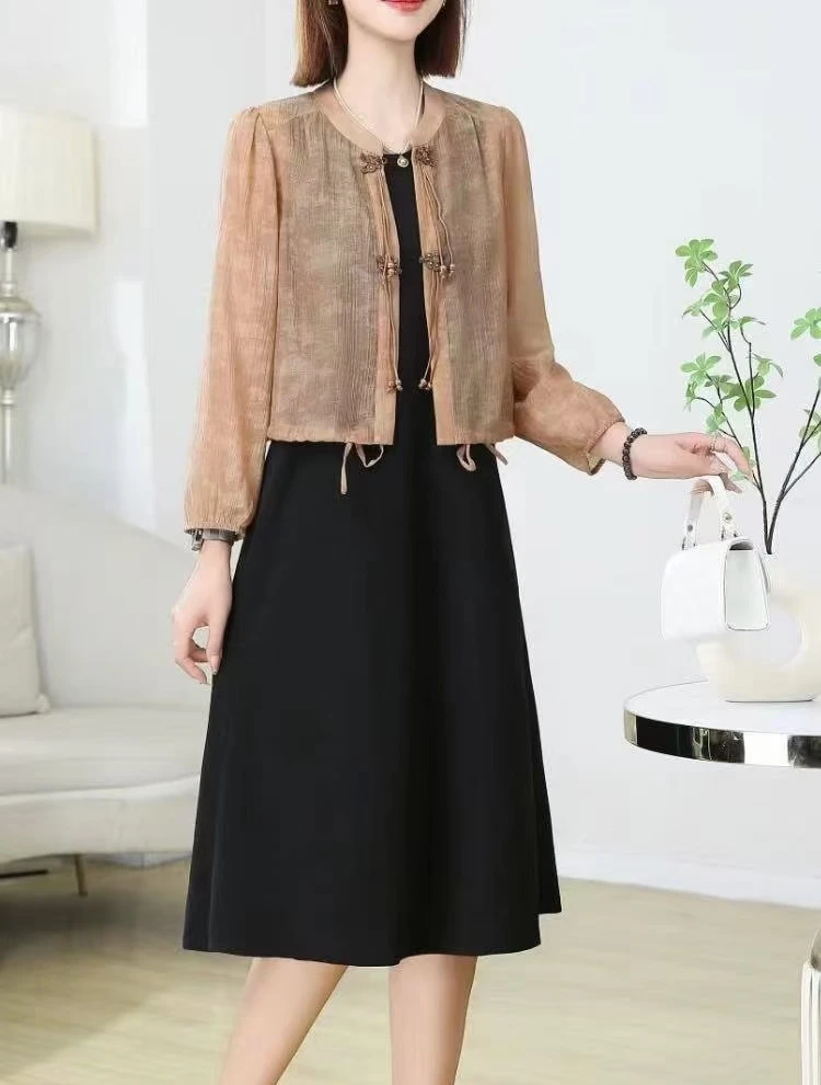 T357 时尚套装显瘦气质网红洋气休闲秋减龄网纱盘扣长袖两件套Q裙