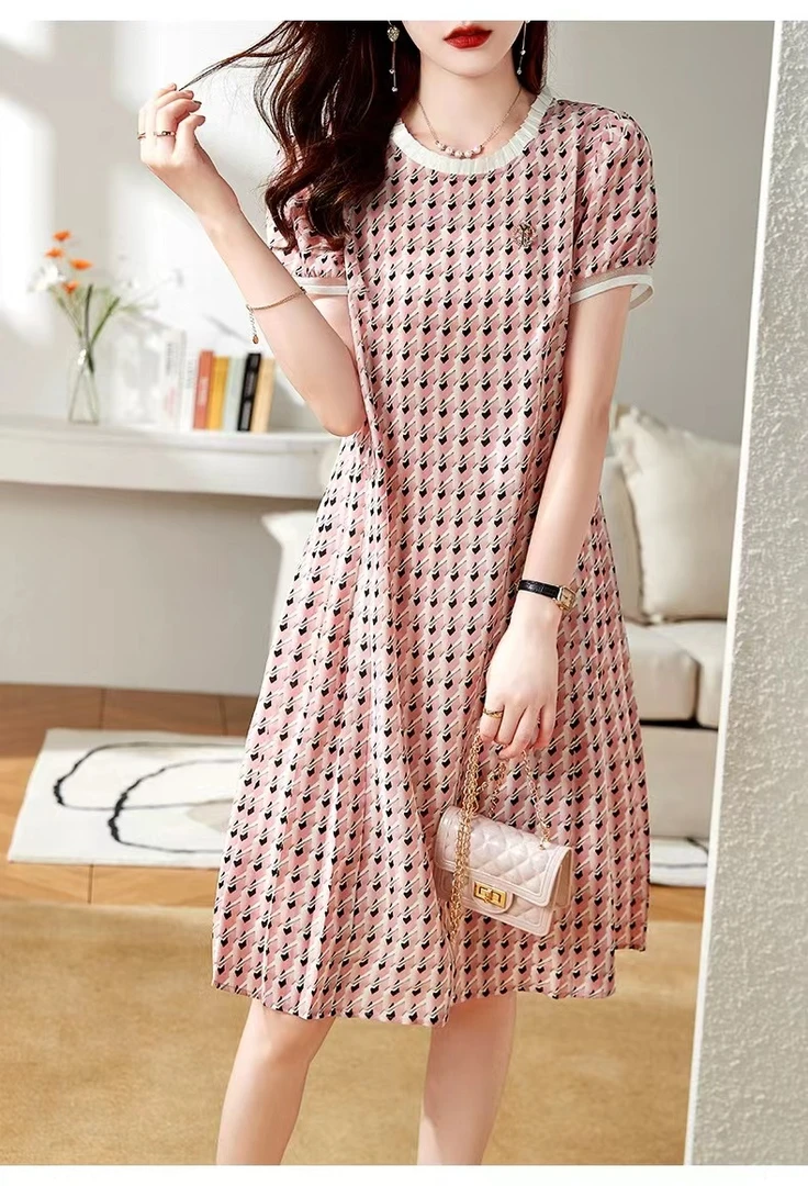 XB187 夏季气质连衣裙女显瘦收腰时尚减龄遮肉修身粉色A字裙子