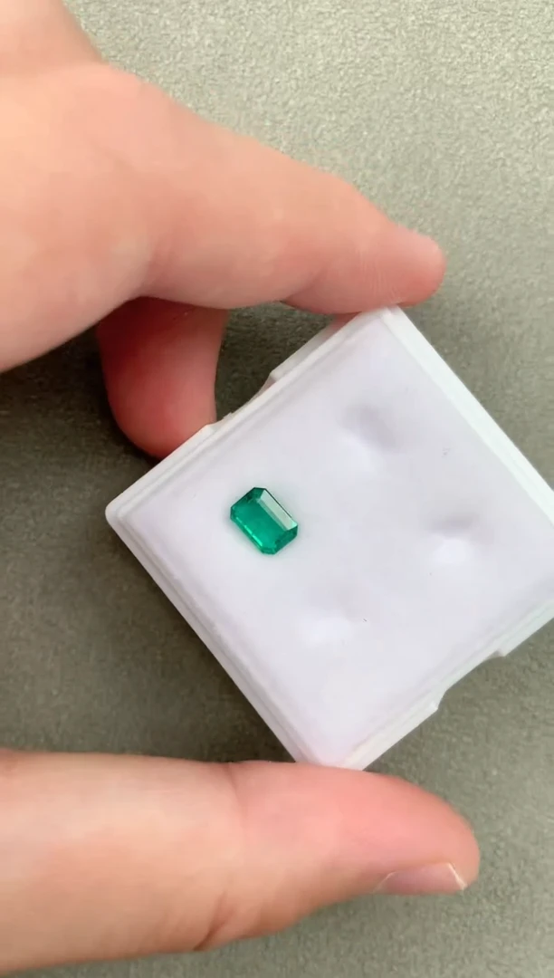 【闪购商品】祖母绿裸石未镶嵌1.05ct