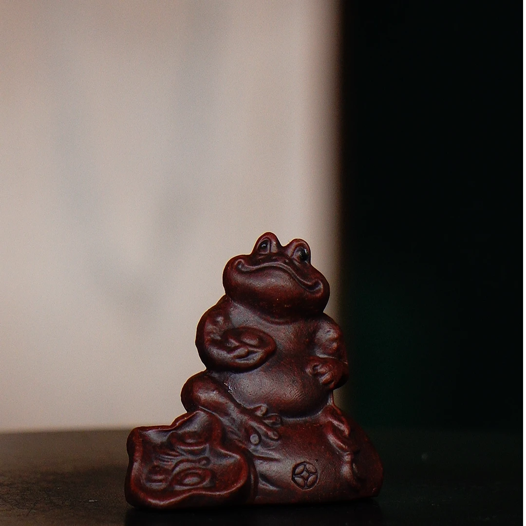 宜兴紫砂 紫 元宝青蛙