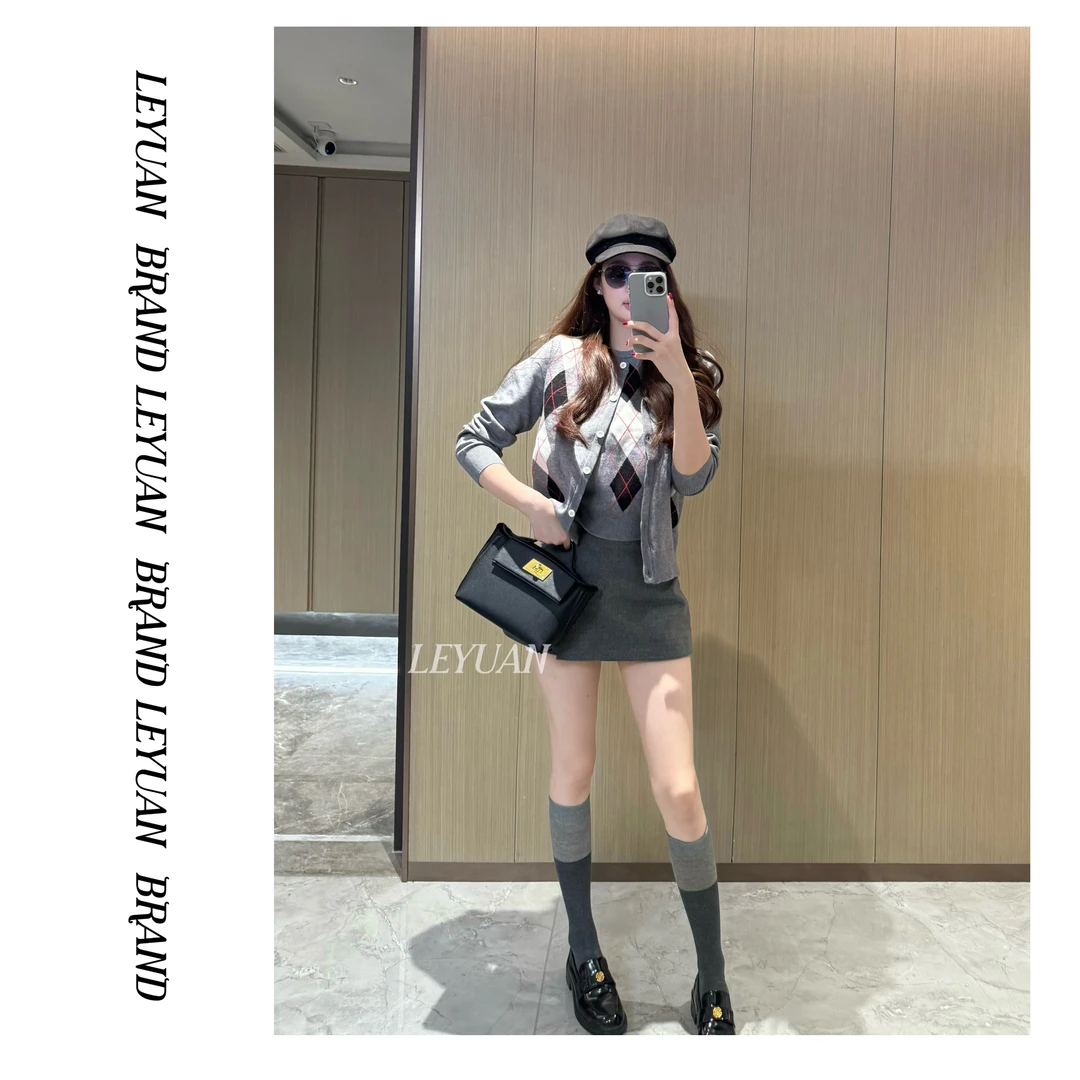 【菱形格】LEYUAN·复古英伦风减龄菱格百搭马甲背心长袖开衫外套女