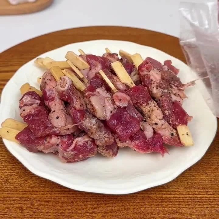 清真【顺丰冷链】1000g 安格斯优质牛排小串空气炸锅串串黑椒牛肉串