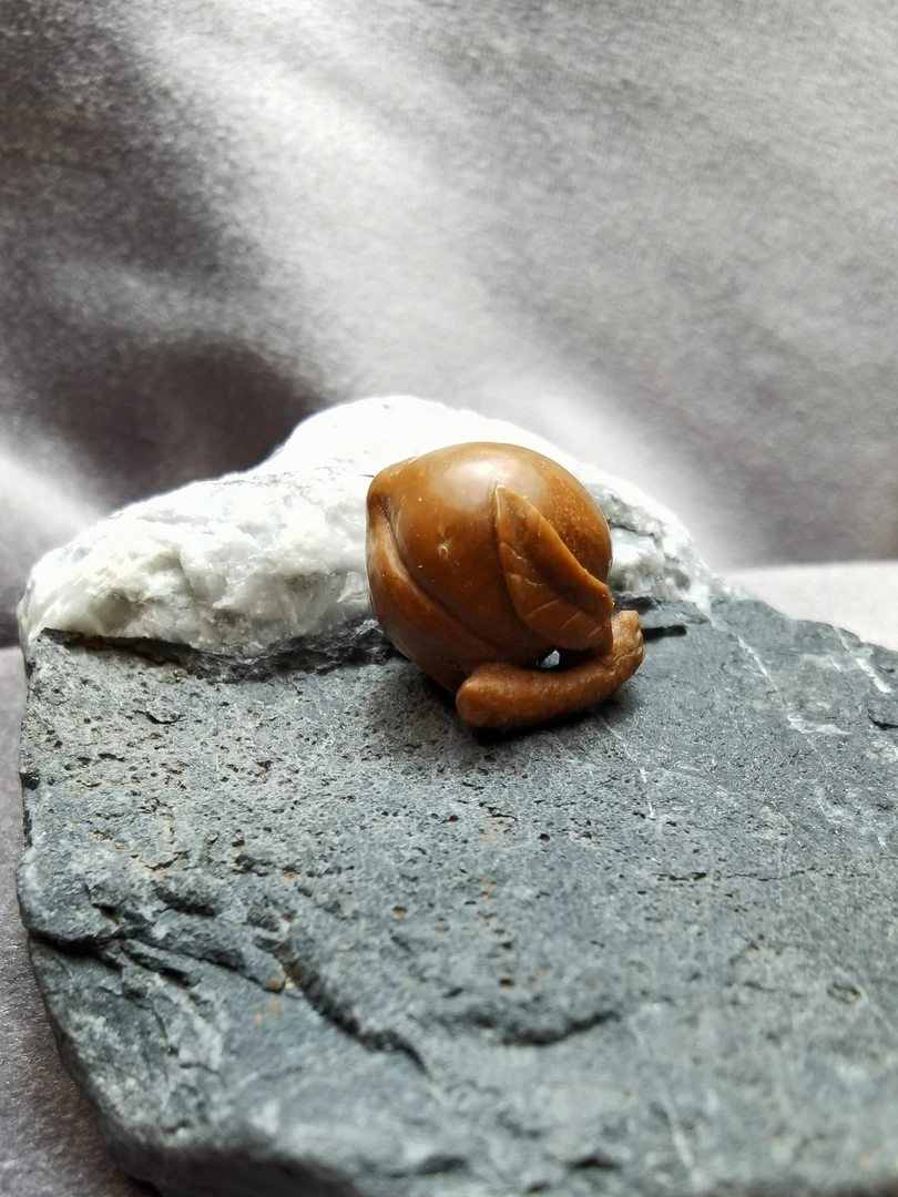 核雕桃子 龙纹桃核雕刻 精品雕刻 纯手工雕刻 高端定制工艺品