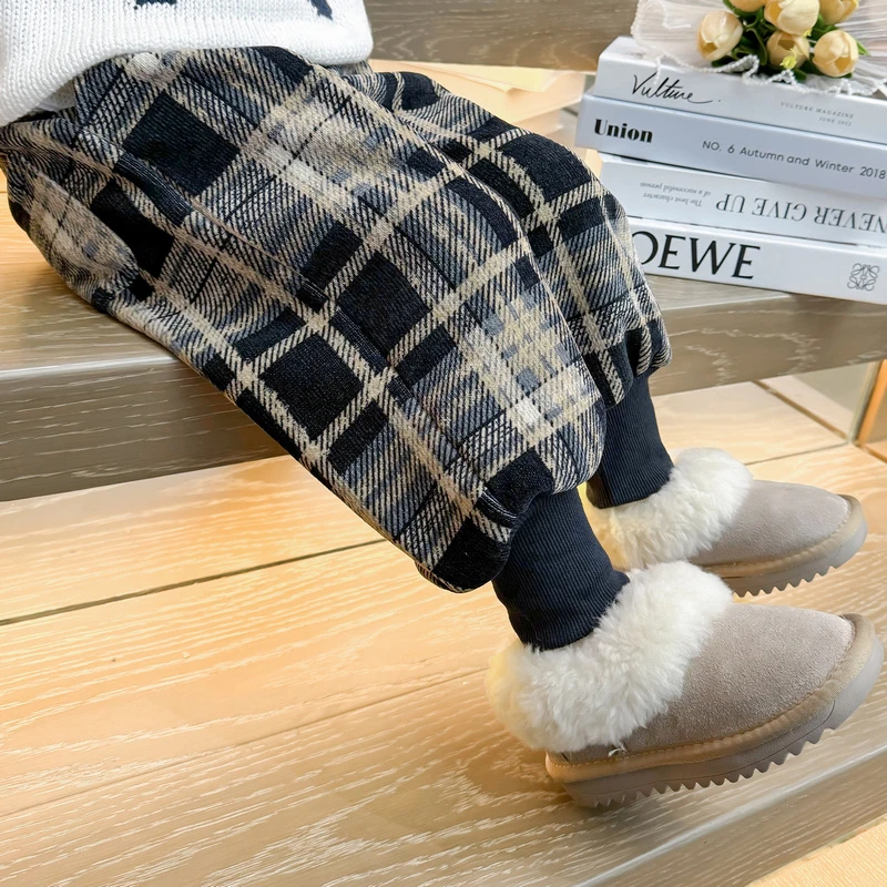 女童格子裤子秋冬款2025新款儿童冬季加绒洋气宝宝冬装一体绒长裤