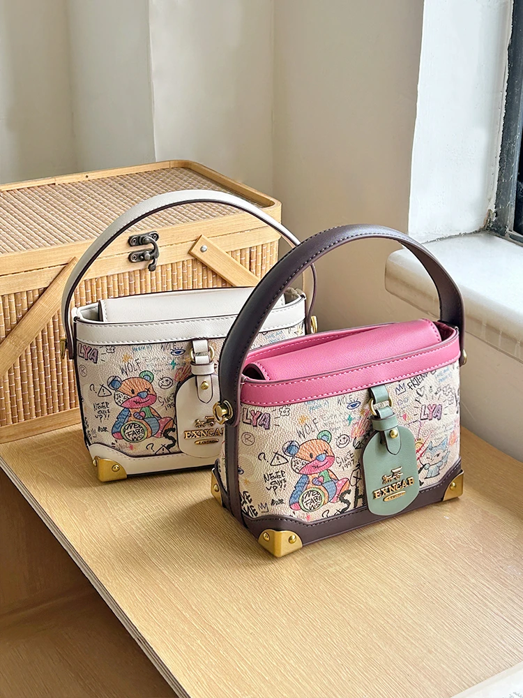 卡通印花盒子包2025春夏新款手提小水桶包上班通勤单肩斜挎小包包