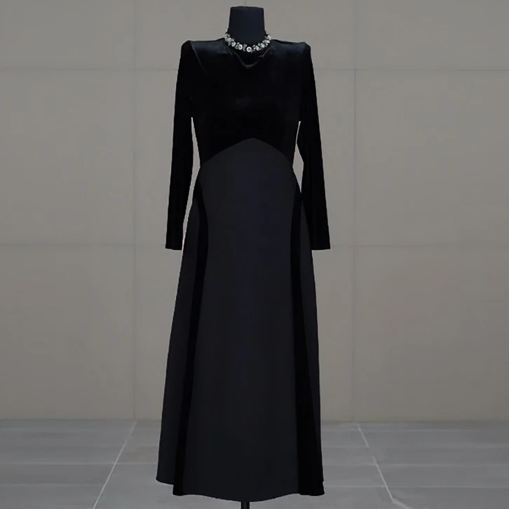 克拉恋人 2024新品高级感长裙气质收腰显瘦时尚长款长袖连衣裙女