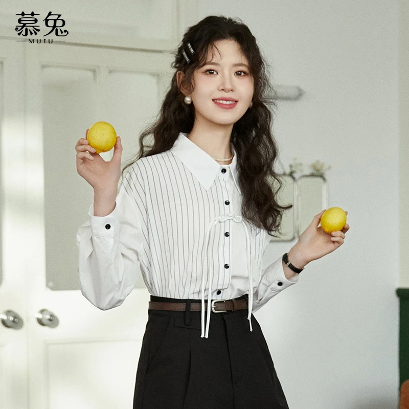 韩系拼接条纹显瘦白色衬衫女2024春季新款设计感小众长袖短款上衣