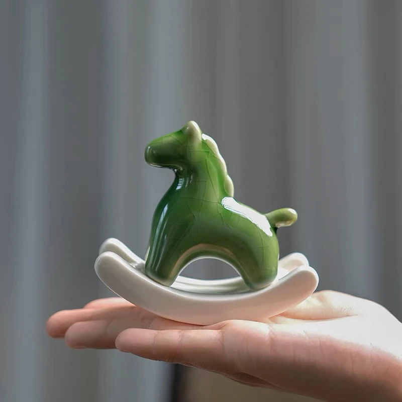 陶瓷绿马茶宠摆件迷你个性家居装饰品创意摆件陶瓷摇摇绿马茶玩