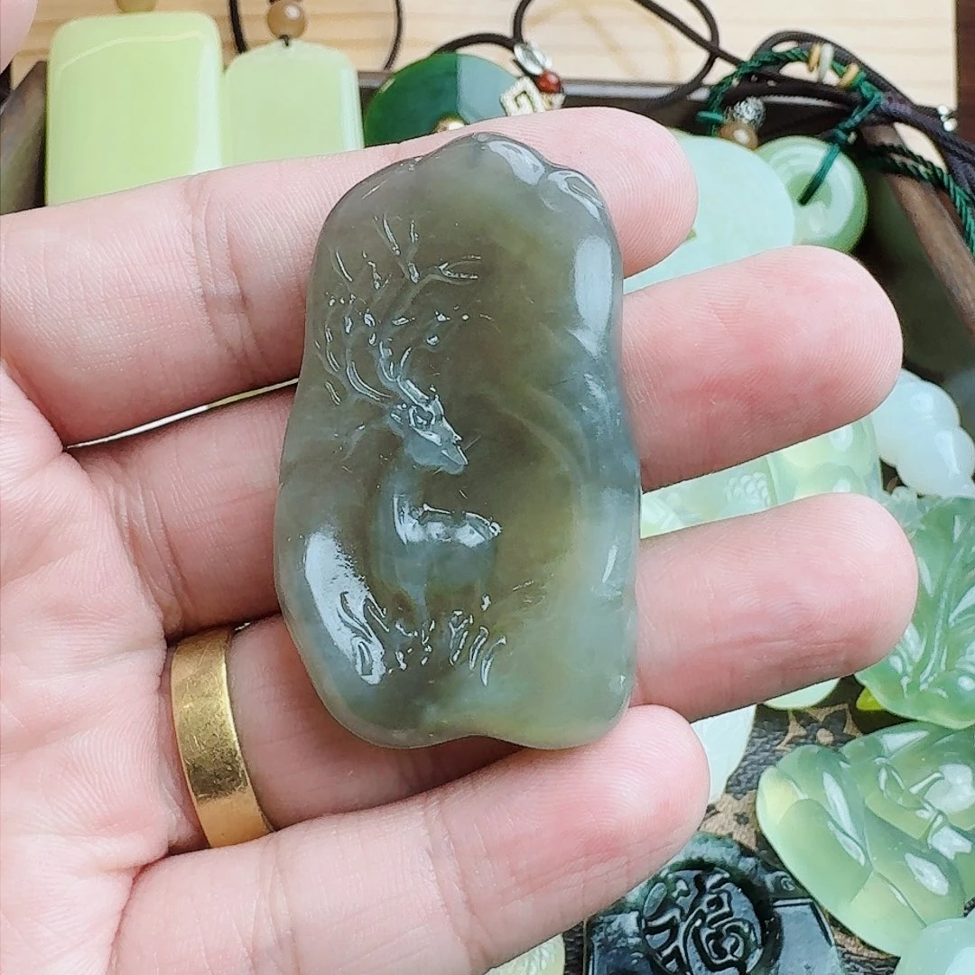 岫玉颈饰合金精美礼品