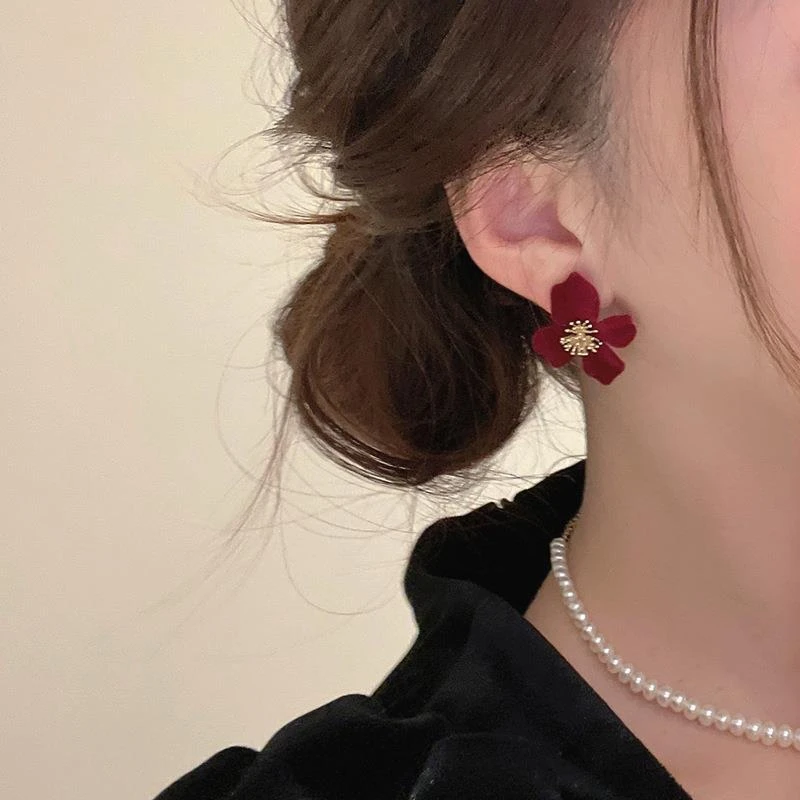 合金耳饰 时尚丝绒花朵耳环轻奢耳钉气质高级大气简约红色耳饰女i