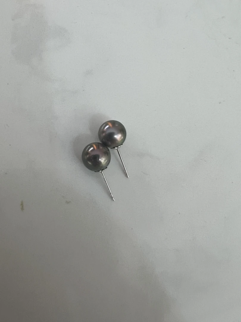 8.8mm孔雀绿耳钉