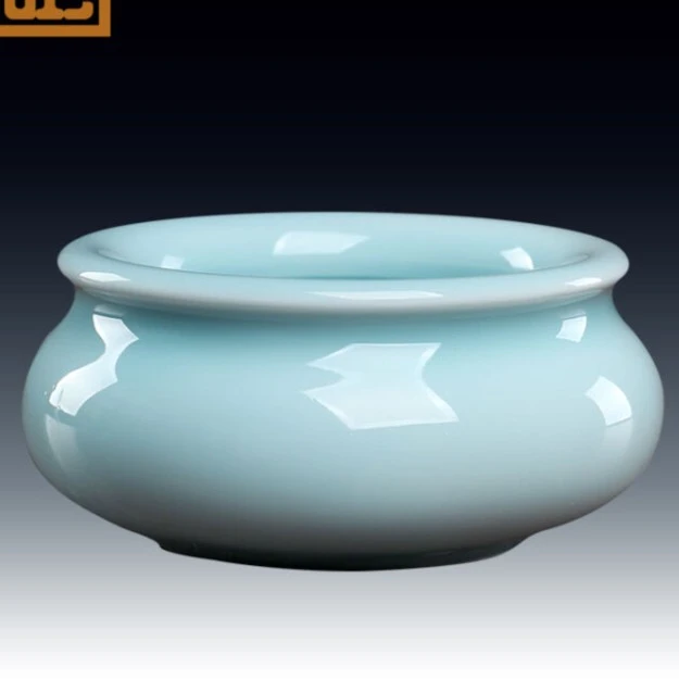 青瓷弟窑工艺粉青香熏炉家居迷你香薰炉三足炉