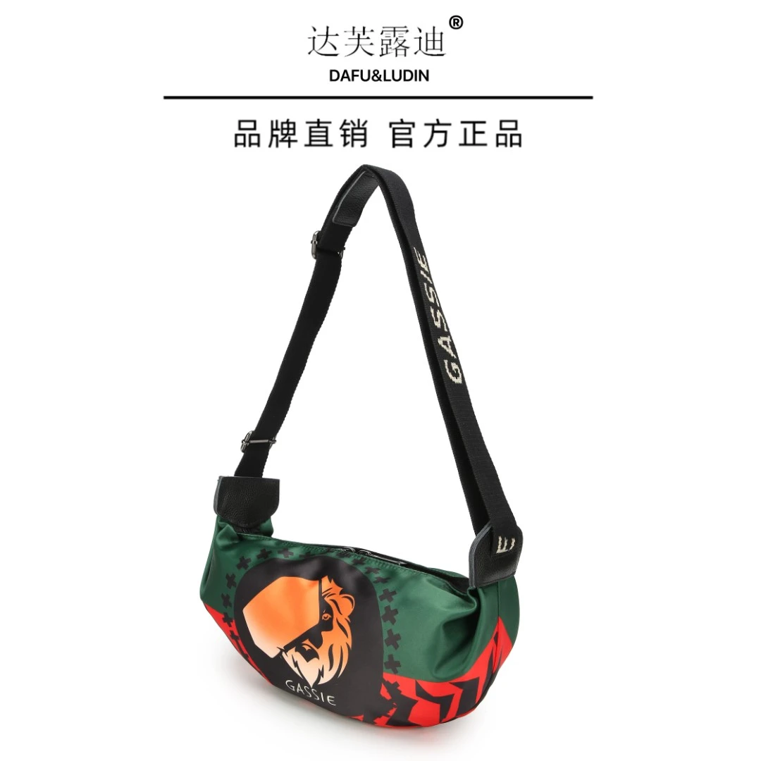 休闲潮流斜挎包包女2023夏季爆款时尚百搭潮款情侣软面个性单肩包