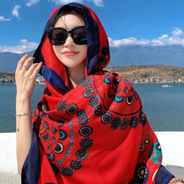 民族风红色春秋围巾女士旅游拍照丝巾女长款外搭时尚百搭大方披肩