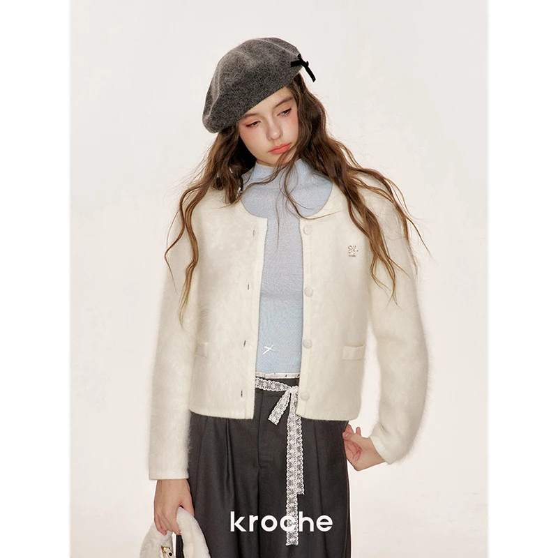 《旺旺雪宝专属》Kroche 奶油慕斯 宽松圆领短款针织开衫