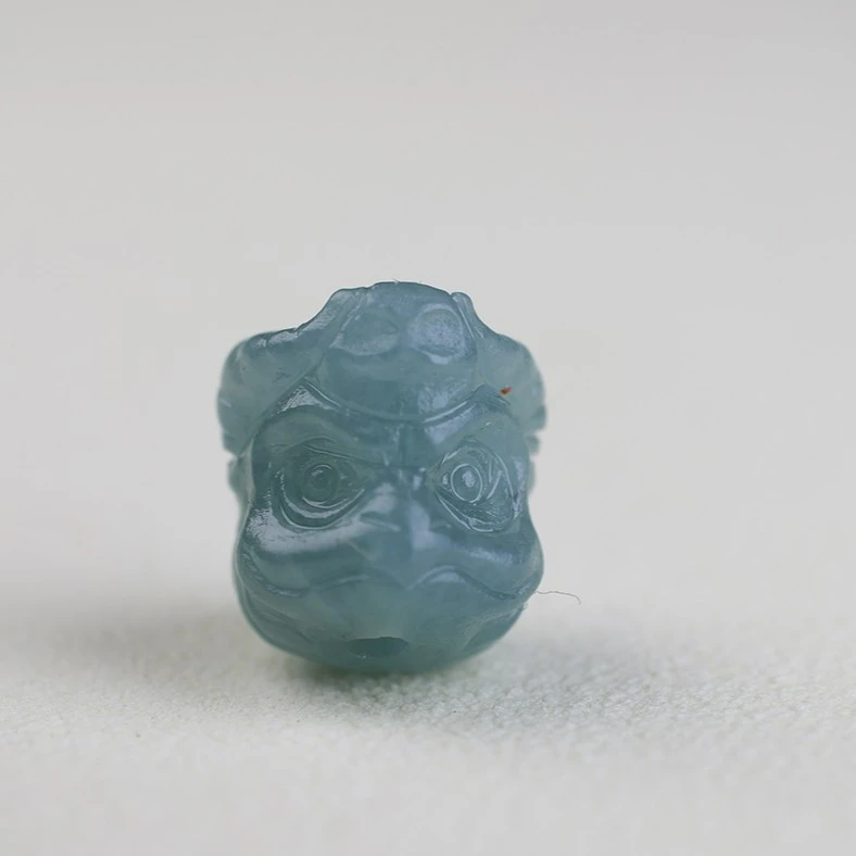 编号517----翡翠大鹏1.0mm左右