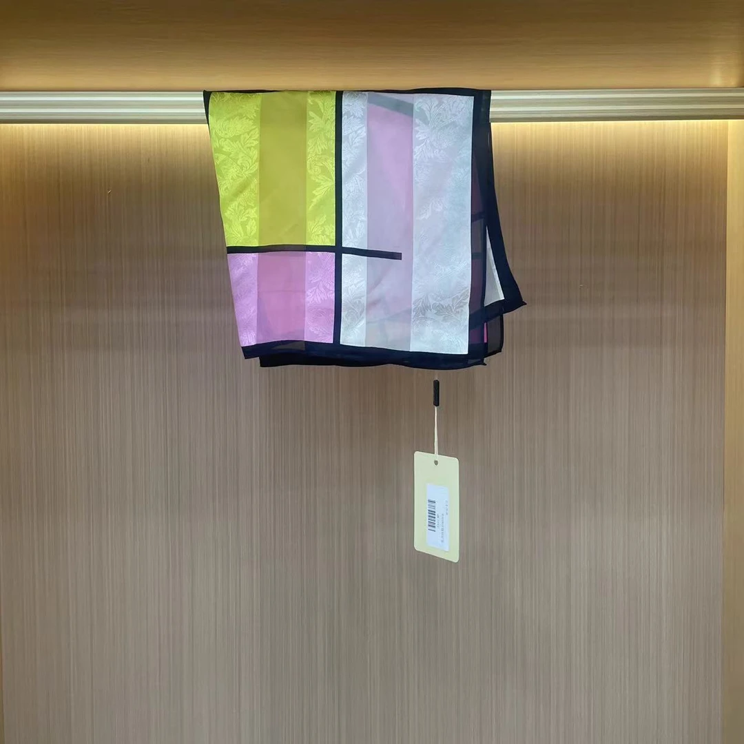 【LJWM】桑蚕丝方巾 J310