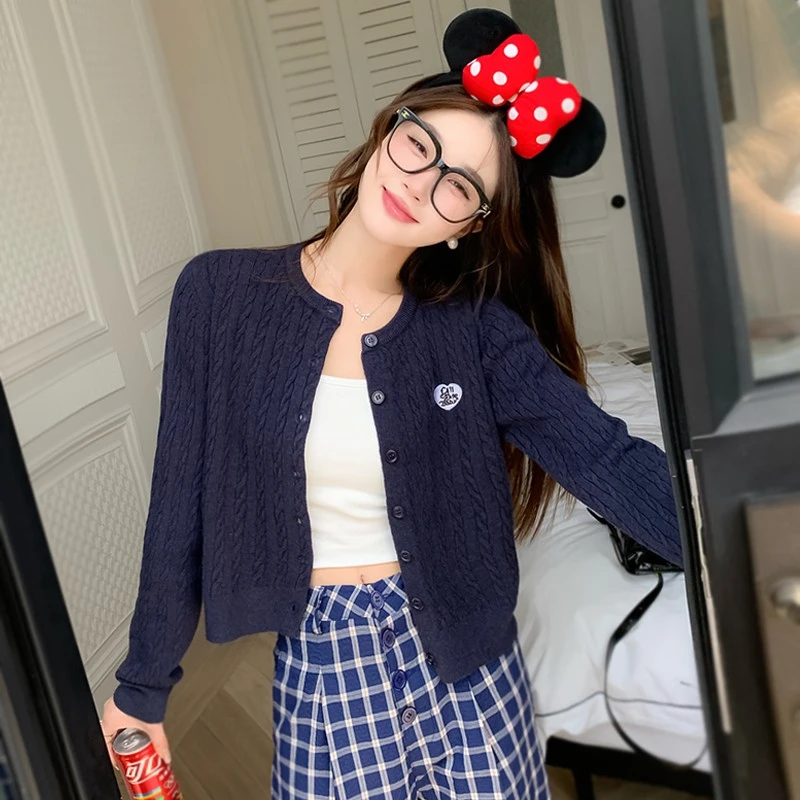 时尚麻花针织开衫女2025新款春秋爱心外穿藏蓝色毛衣秋冬减龄外套